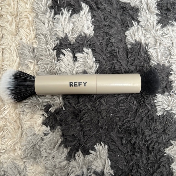 REFY Makeup Refy Duo Face Brush Poshmark